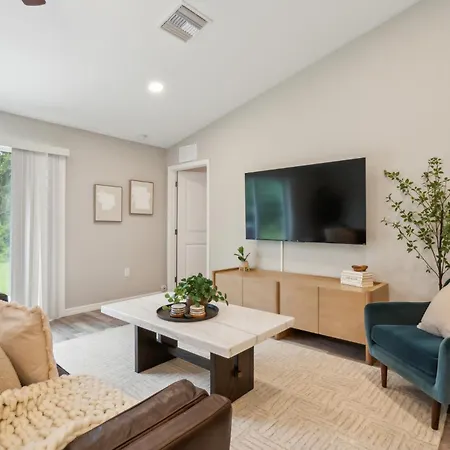 The Balboa - Modern Luxury Getaway Villa